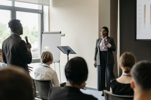 Développez des solutions sur mesure avec l'agence data & ia